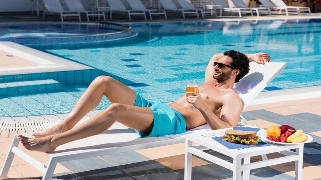 ביביונה Hotel Luna מראה חיצוני תמונה