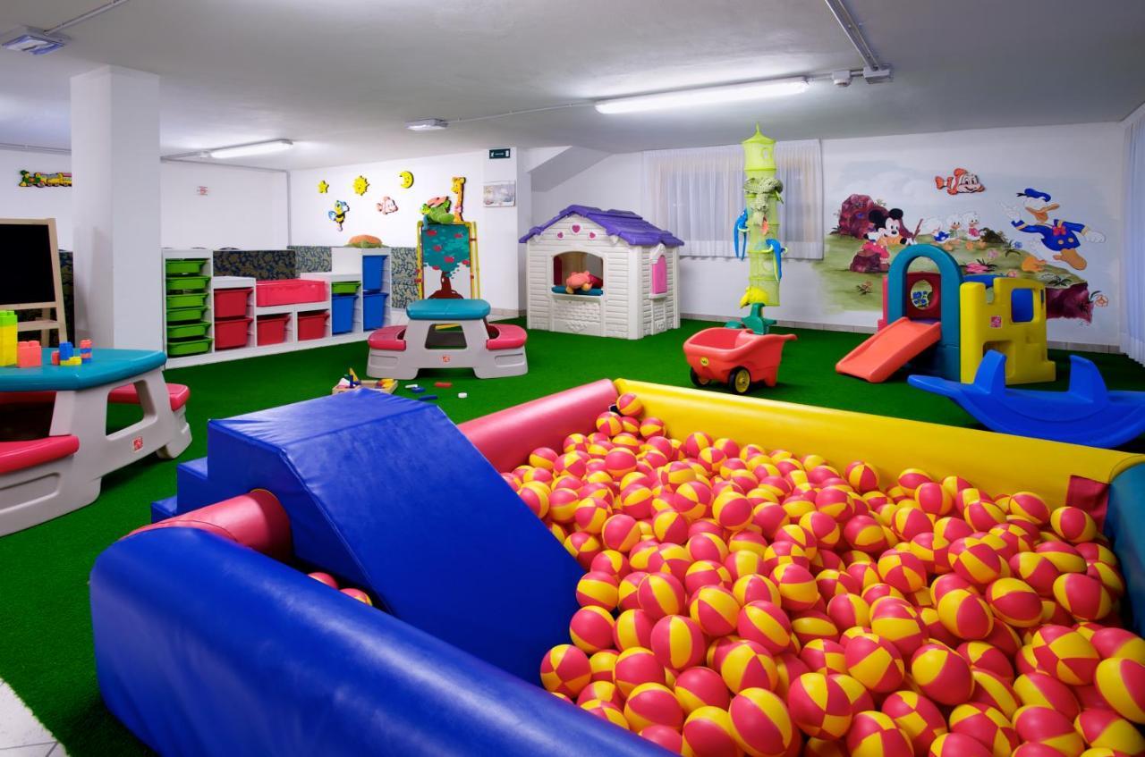 ביביונה Hotel Luna מראה חיצוני תמונה