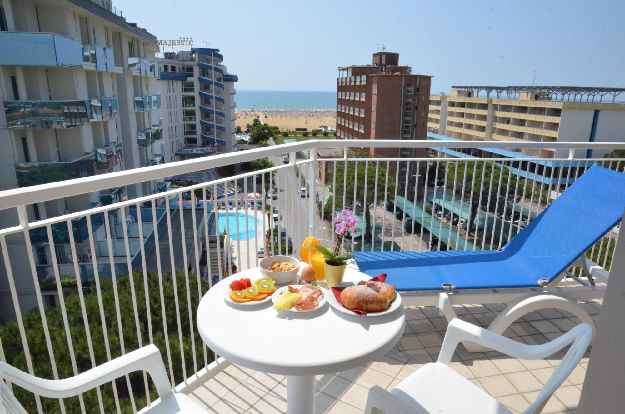ביביונה Hotel Luna מראה חיצוני תמונה